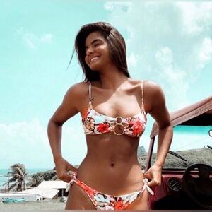 Beach Bunny Lexi bralette top tropical vintage floral L Large Hibiscus Rings